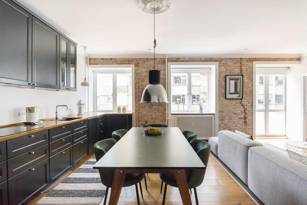 كوبنهاجن Cozy Apartment In Christianshavn W Two Balconies. المظهر الخارجي الصورة